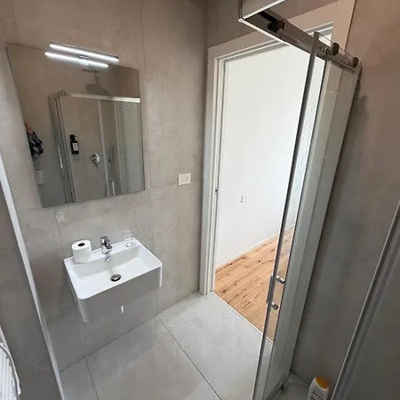 5 M5 Bicocca شقة